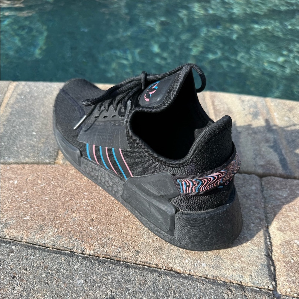 Adidas - NMD R1 V2 Black Pulse Magenta Men’s 7.5 - Picture 8 of 10